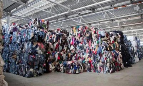 貓先生智能廢品回收箱，再生資源收集柜，小區(qū)垃圾回收站生產(chǎn)廠家